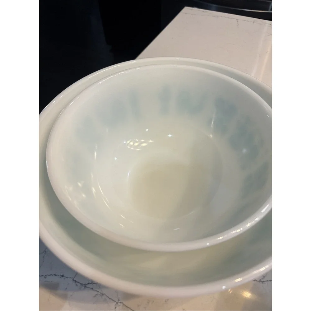 Pyrex Amish Butterprint Nesting Mixing Bowl Set 3 Piece Turquoise 4,2.5, 1.5 qt